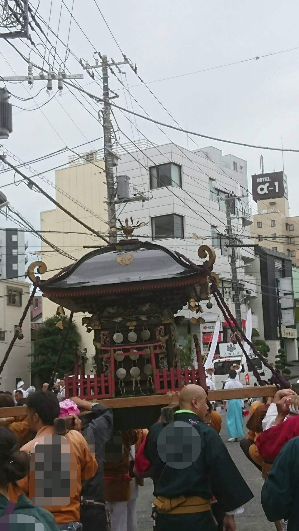 三島大社の御神輿に参加しました。